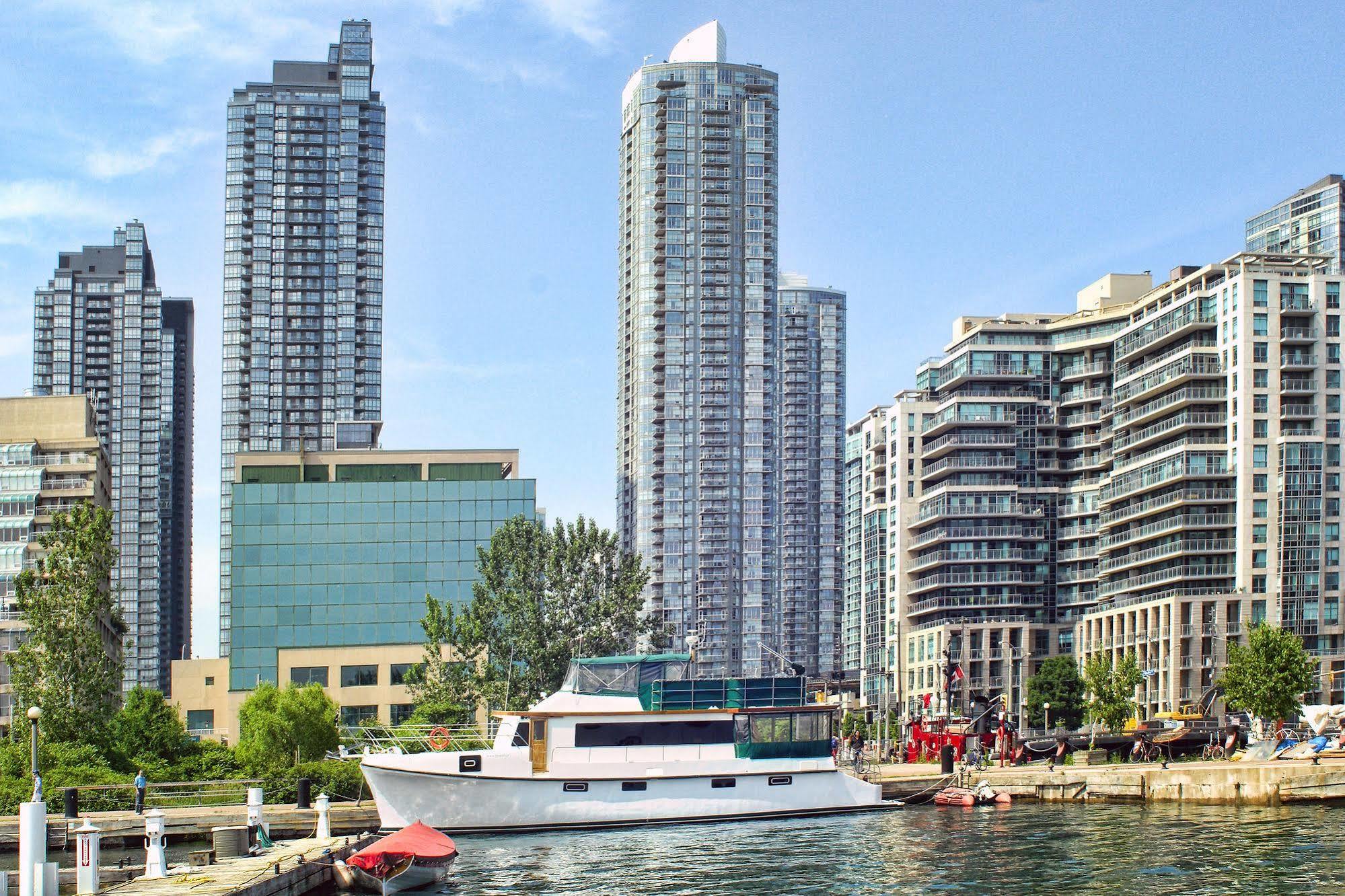 Making Waves Boatel Bed & Breakfast Toronto Exterior photo